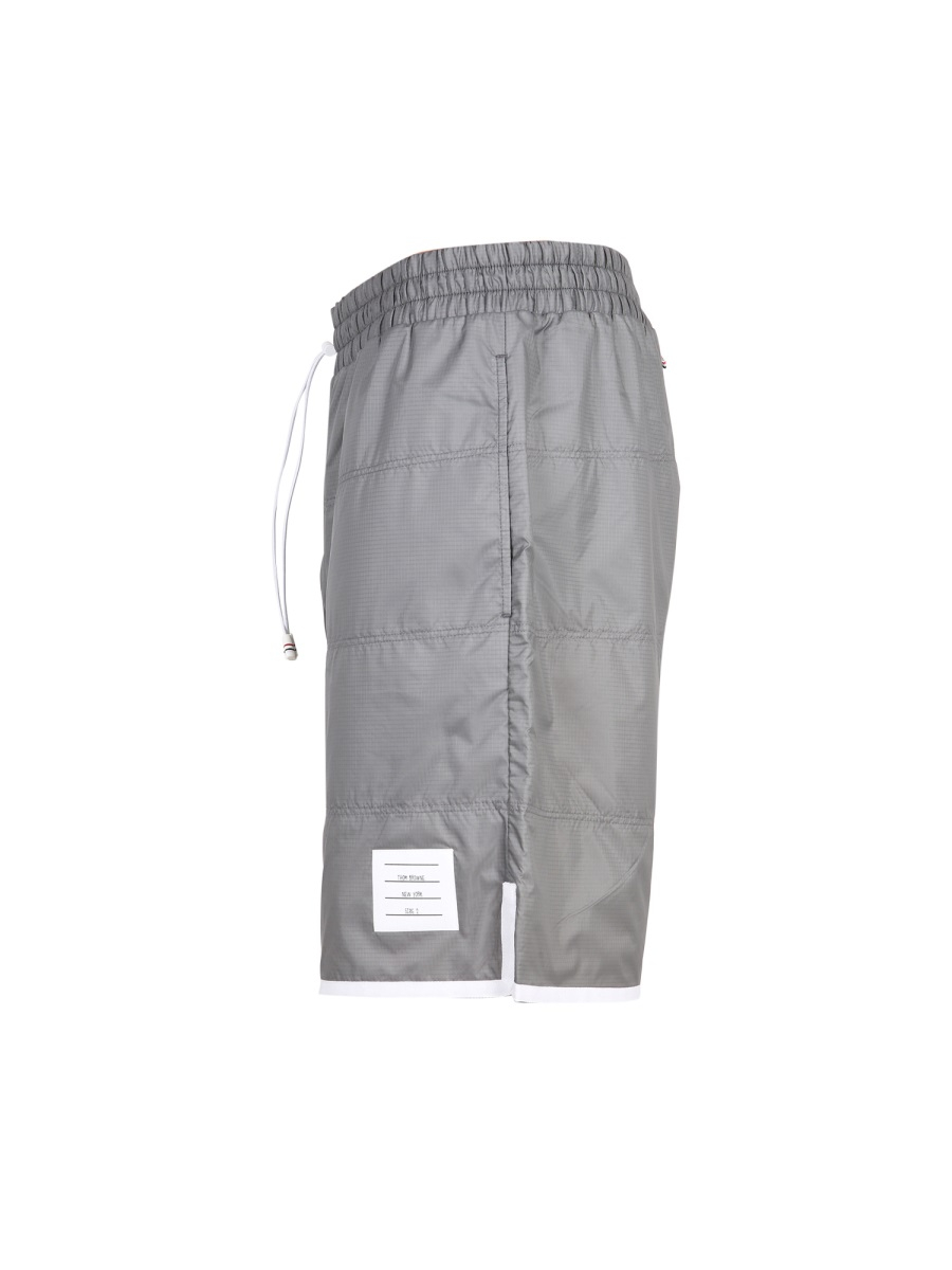 [Thom Browne] Shorts SS22 MJQ136A_06859045
