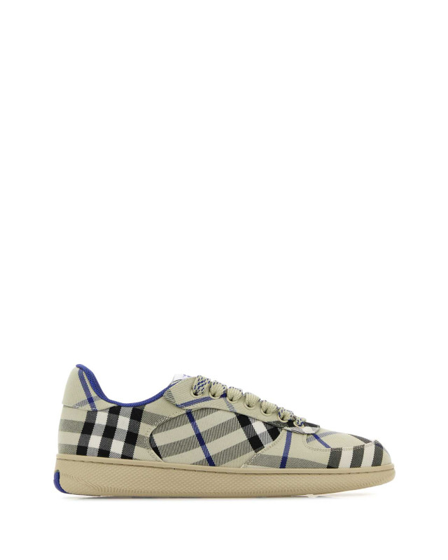 [Burberry] Sneakers FW25 8095373 B9629