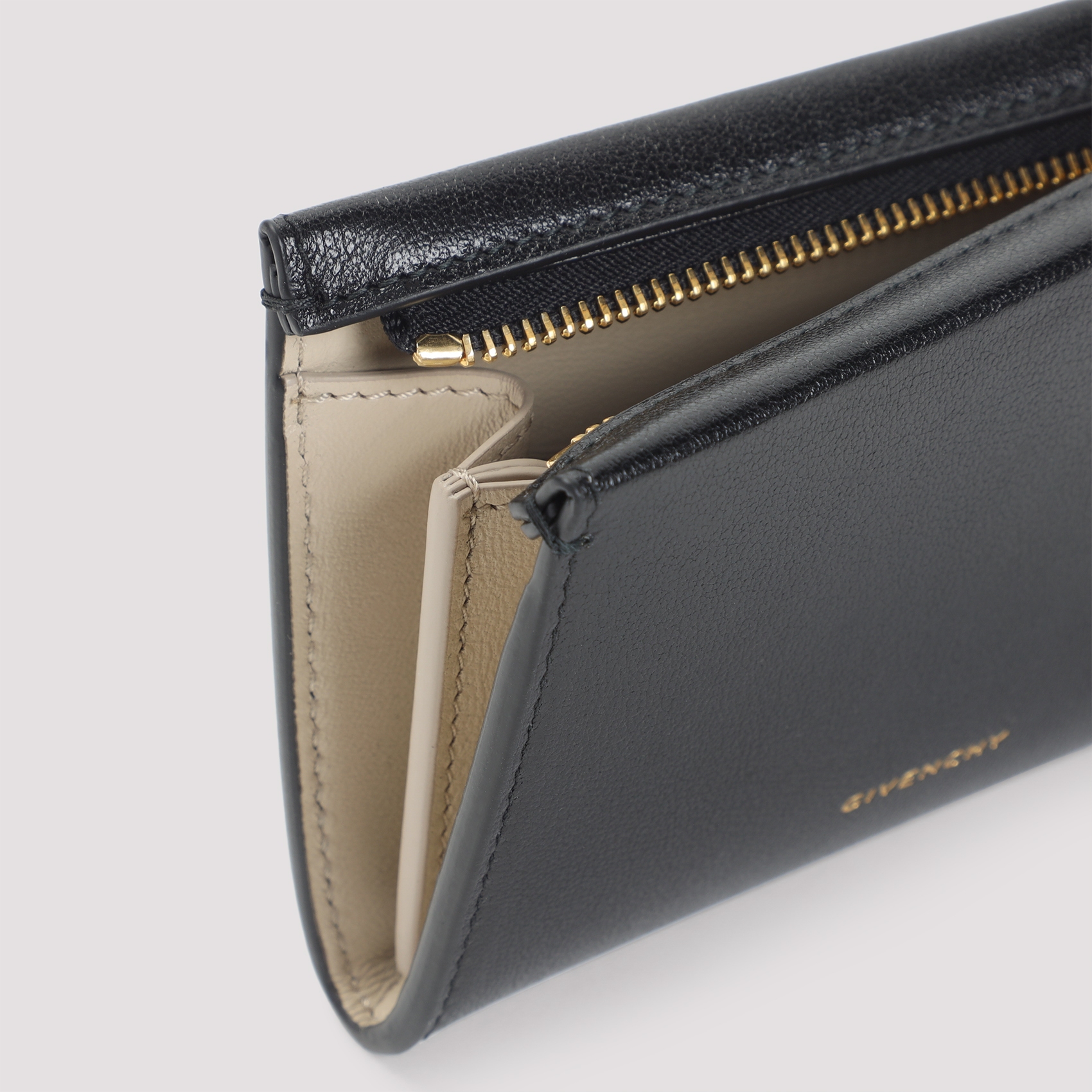 [Givenchy] Wallet FW25 BB60PCB2AE