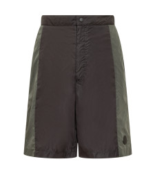 [Moncler] Shorts SS23 2B00015539ZD 998