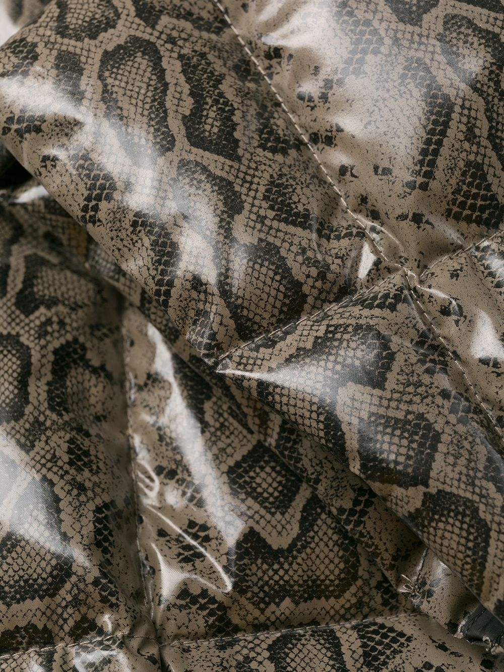 [Ienki Ienki] Down Jacket FW19 CROPPEDPYRAMIDE
