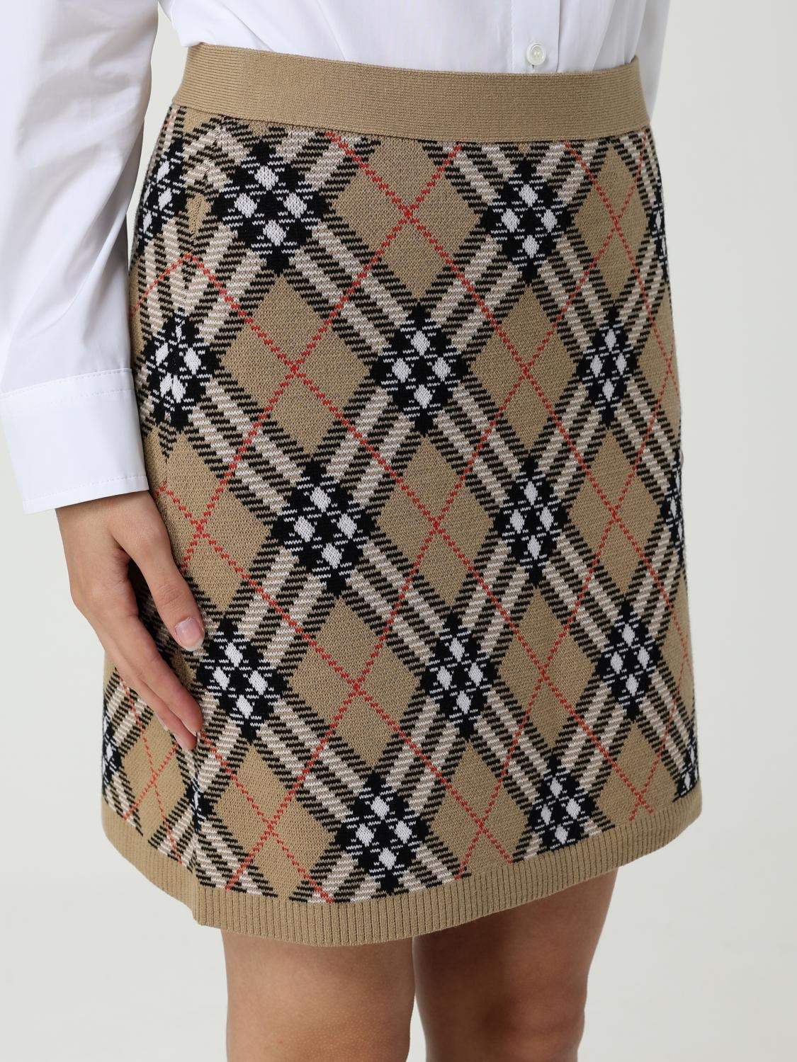 [Burberry] Mini skirt FW25 8110604