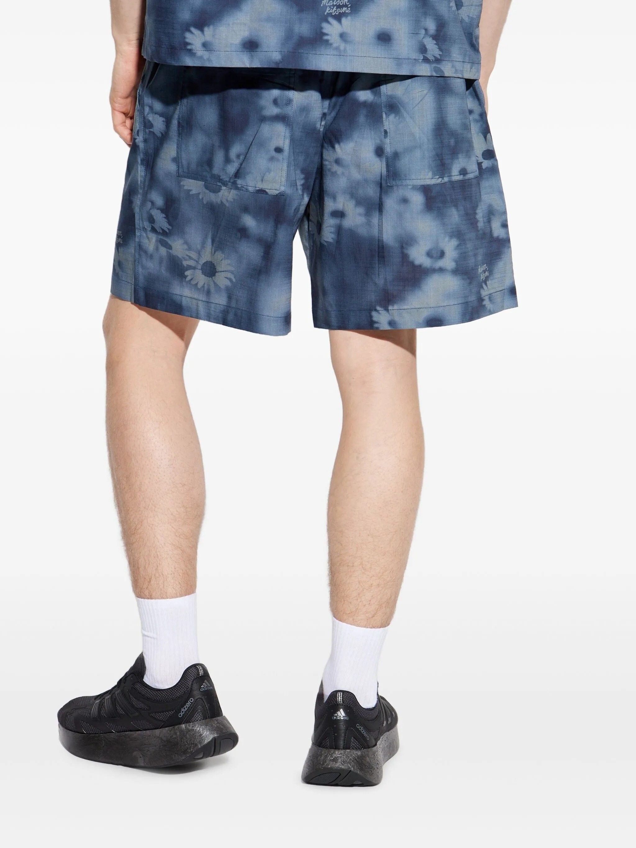 [MAISON KITSUNE] Shorts SS25 OM01407WW9054