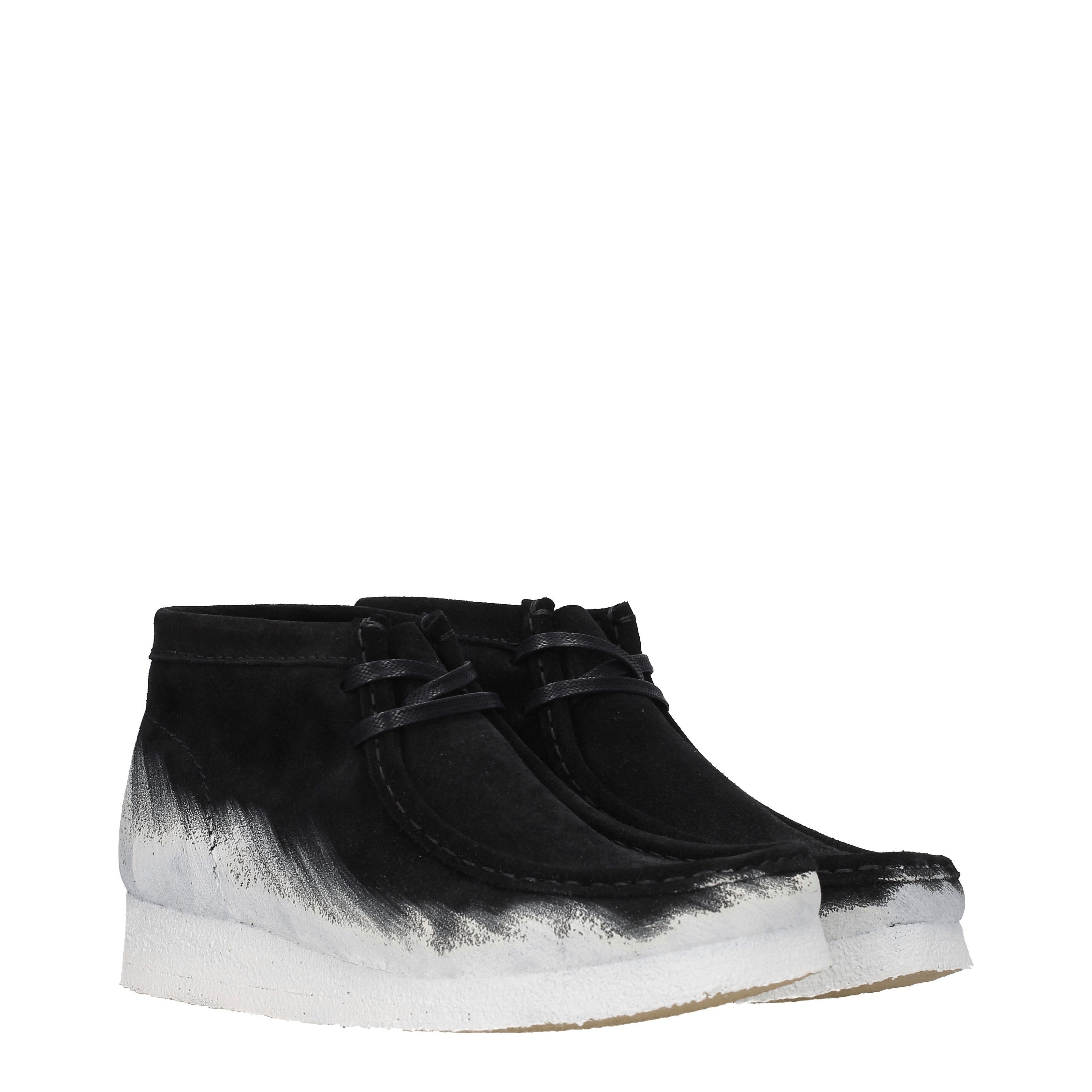 [Clarks] Loafer SS25 WALLABEEBOOTCAMOSCIOBLKWHITE