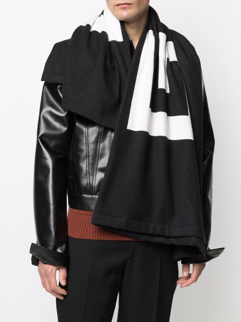 [Givenchy] Scarf FW21 GV1414J4400004