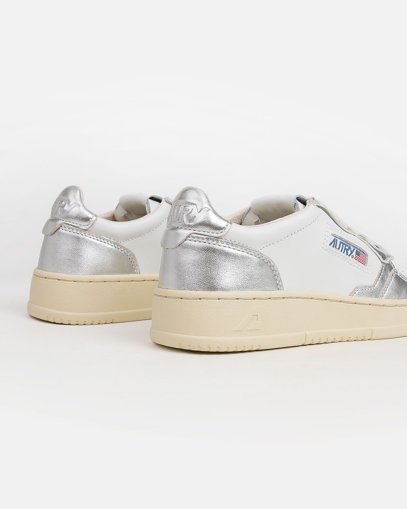 [AUTRY] Sneakers FW25 AULW WB18WHITE/SILVER