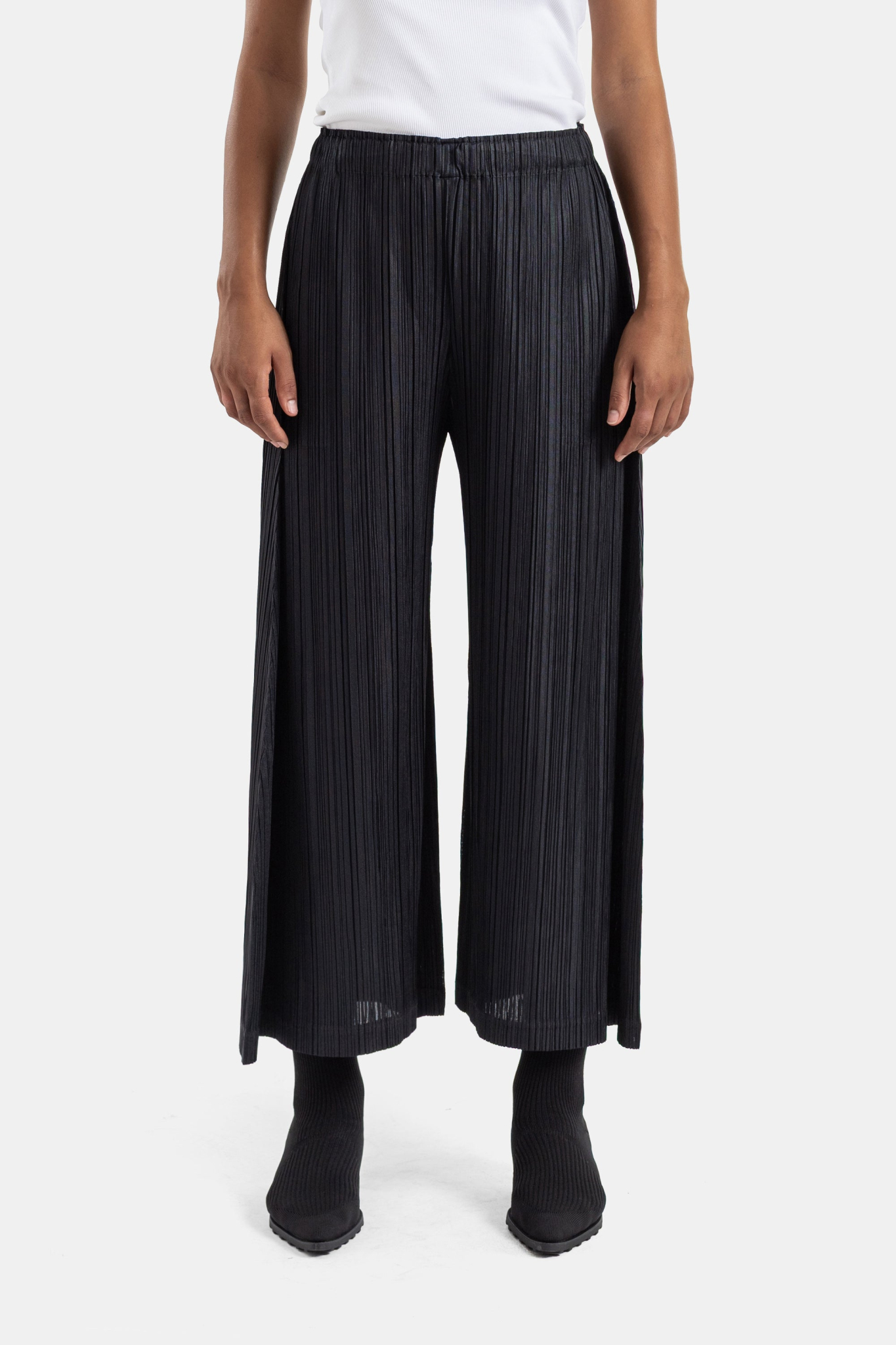 [PLEATS PLEASE ISSEY MIYAKE] Trousers FW26 PP68JF372