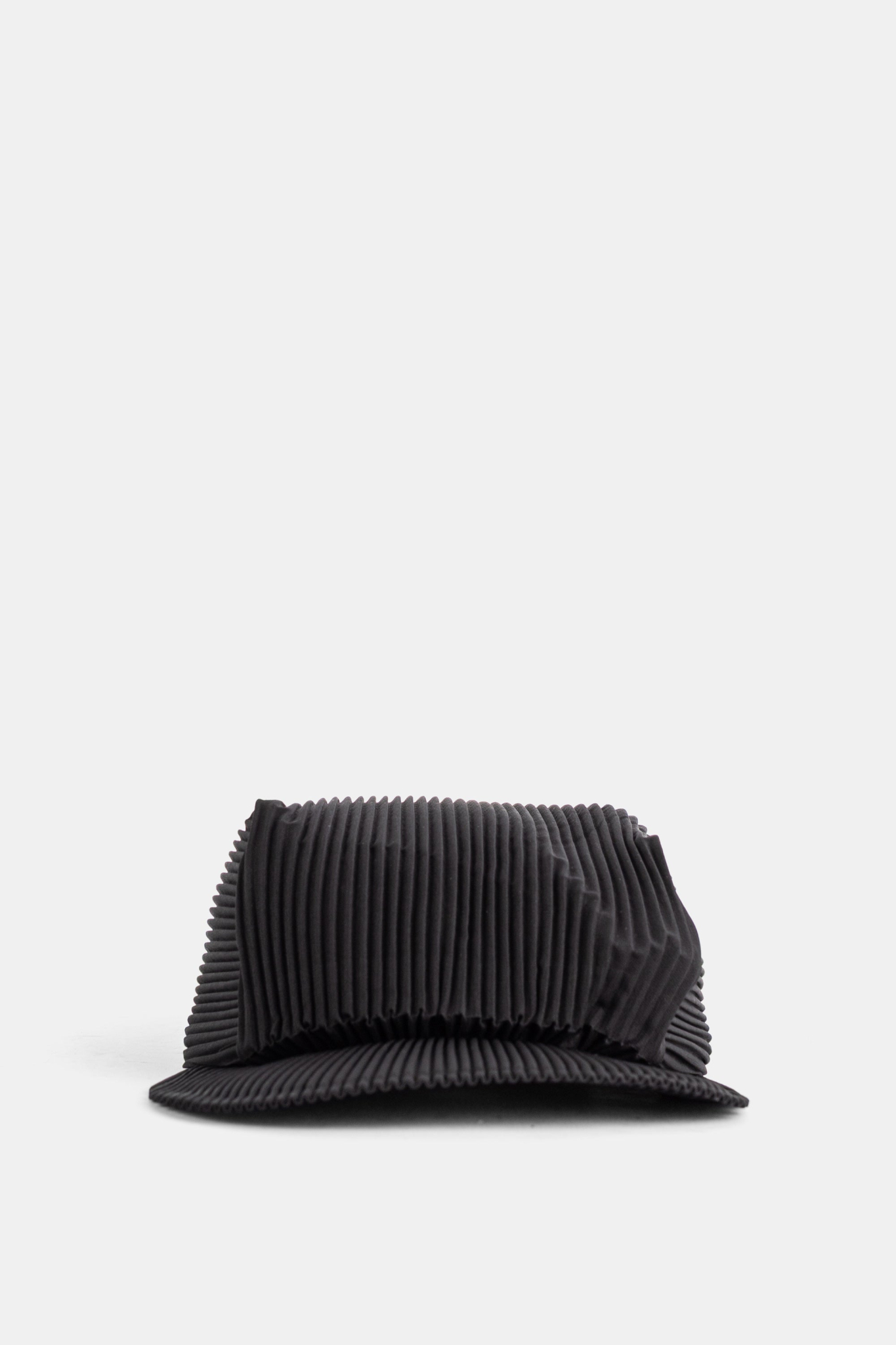 [PLEATS PLEASE ISSEY MIYAKE] Cap FW26 PP69AA861