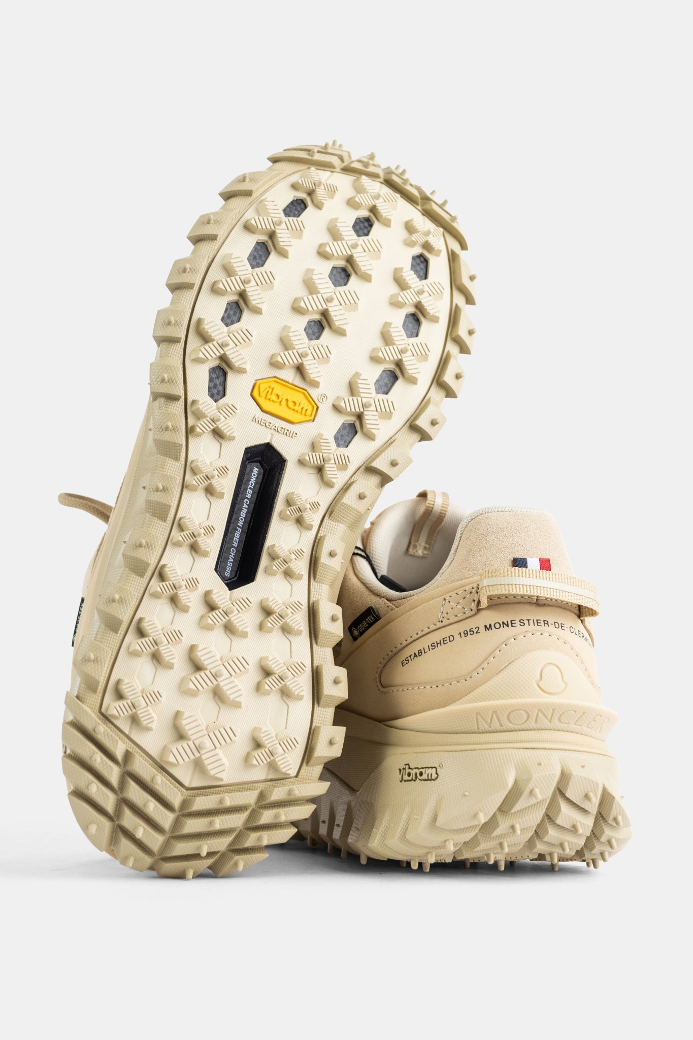 [Moncler] Sneakers FW26 L209A 4M00010 - M9884