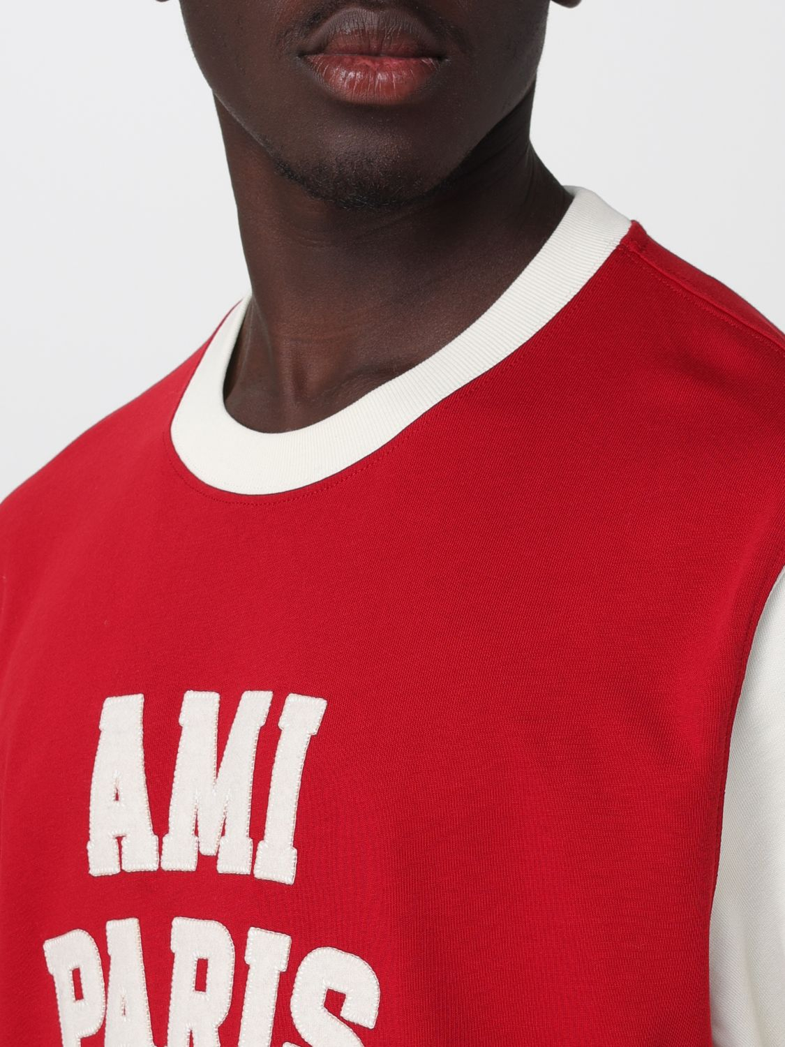 [Ami Paris] T-shirts Short Sleeve FW26 UTS418JE0272 A202
