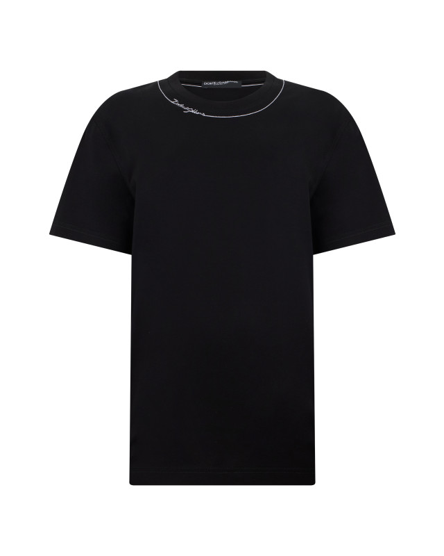 Black T-shirt with short sleeves