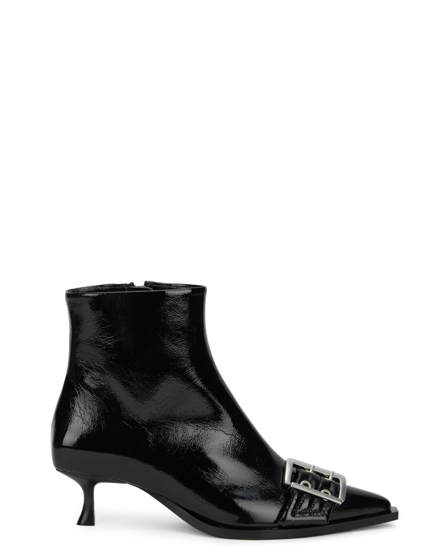 Ankle boot with heel