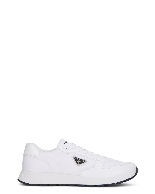 Low-top sneakers in synthetic leather