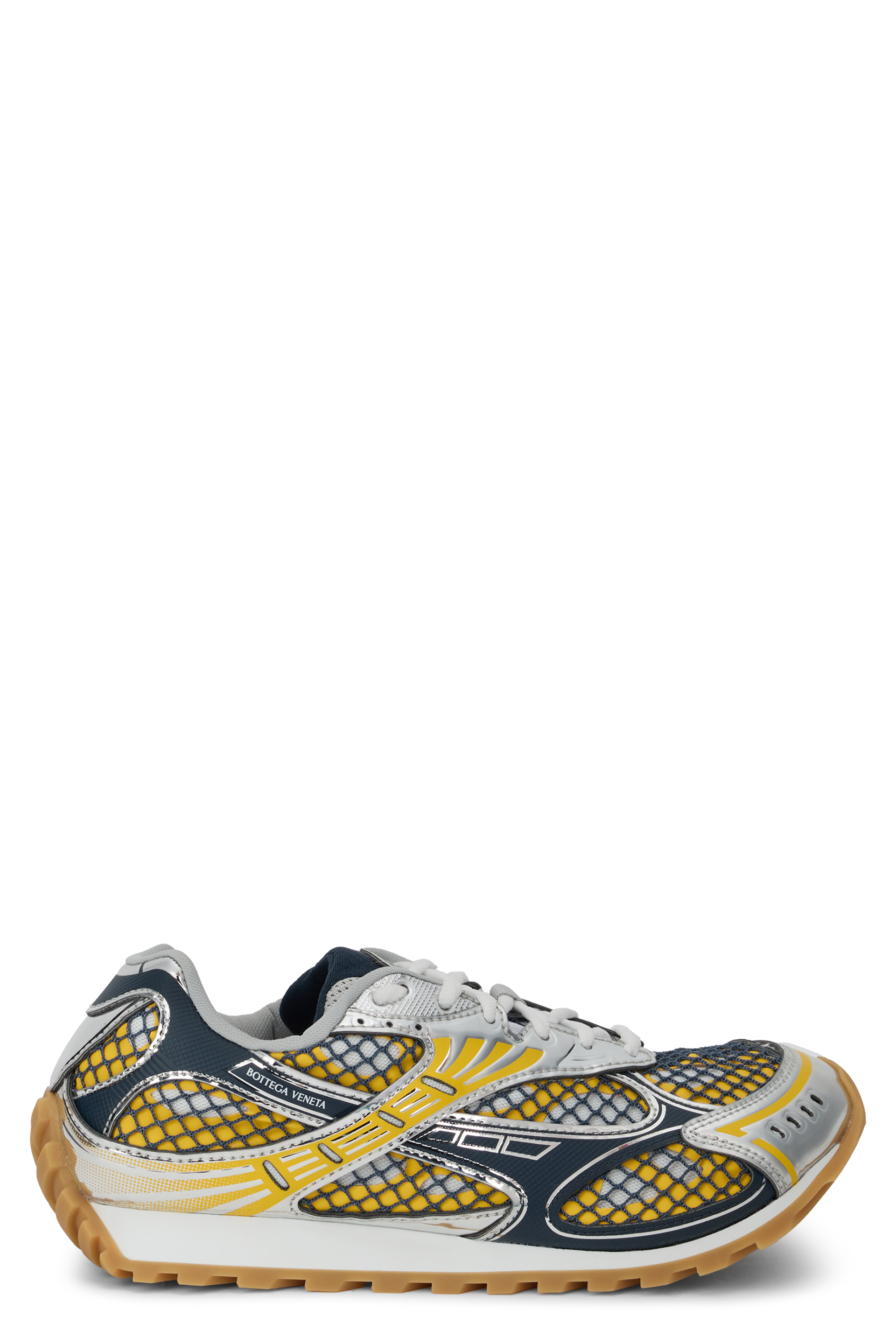 Sneakers with mesh