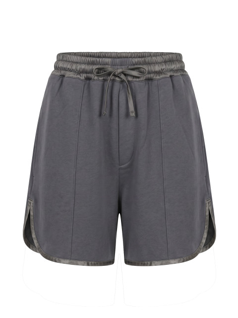 Shorts with elastic