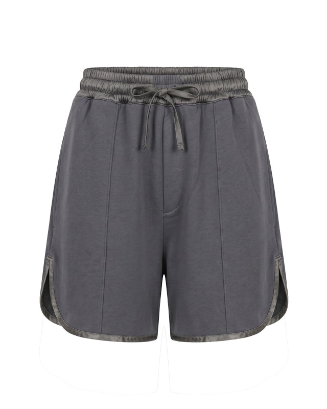 Shorts with elastic