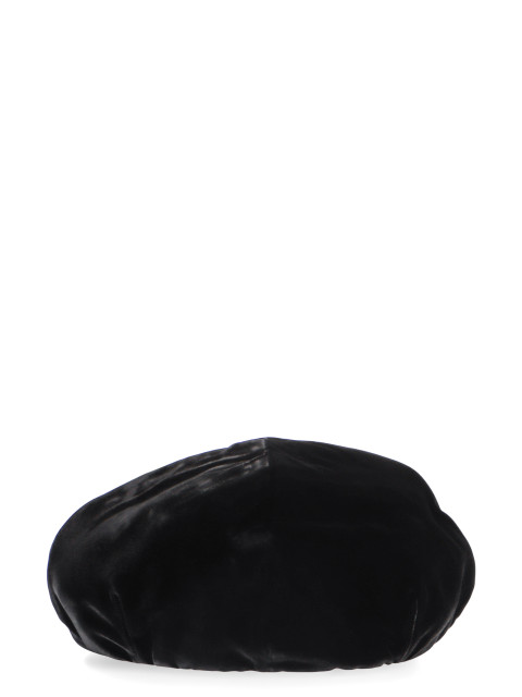Basque in liquid velvet