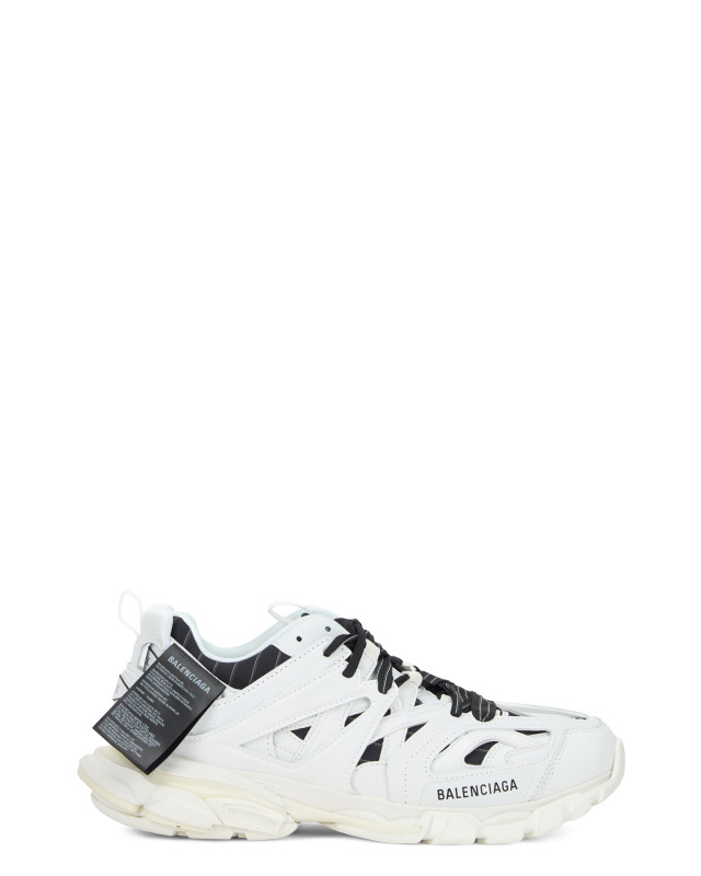 Sneakers Track