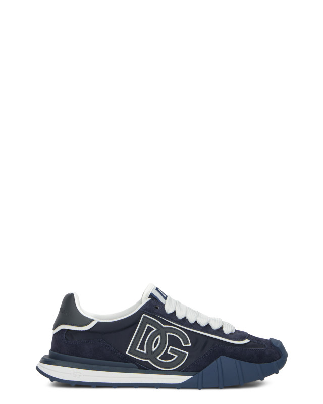 Sneakers with logo