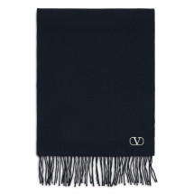 Scarf with fringes
