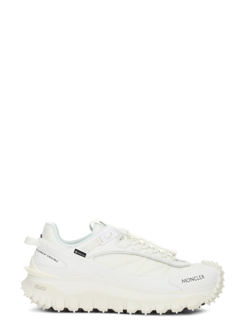 Sneakers with high sole