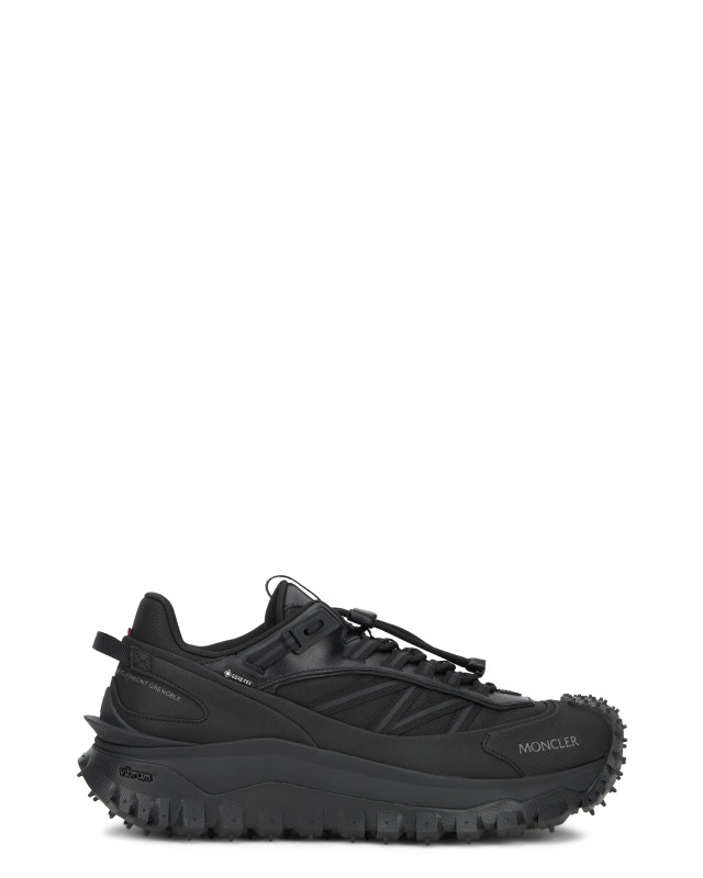 Sneakers with thick sole