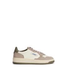 Sneakers with comfortable sole