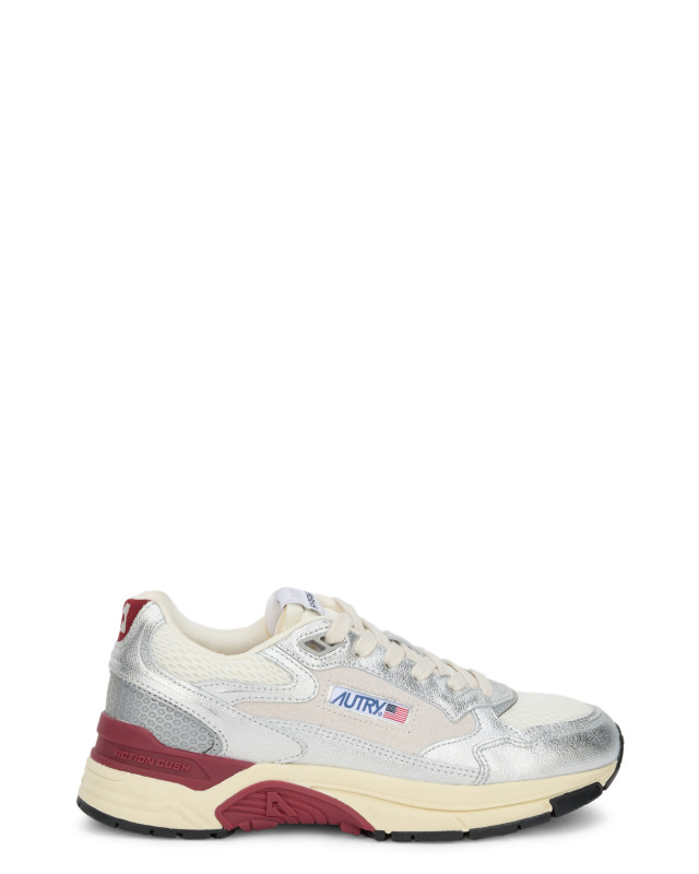 Sneakers with colorful details