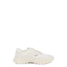 Sneakers with high sole