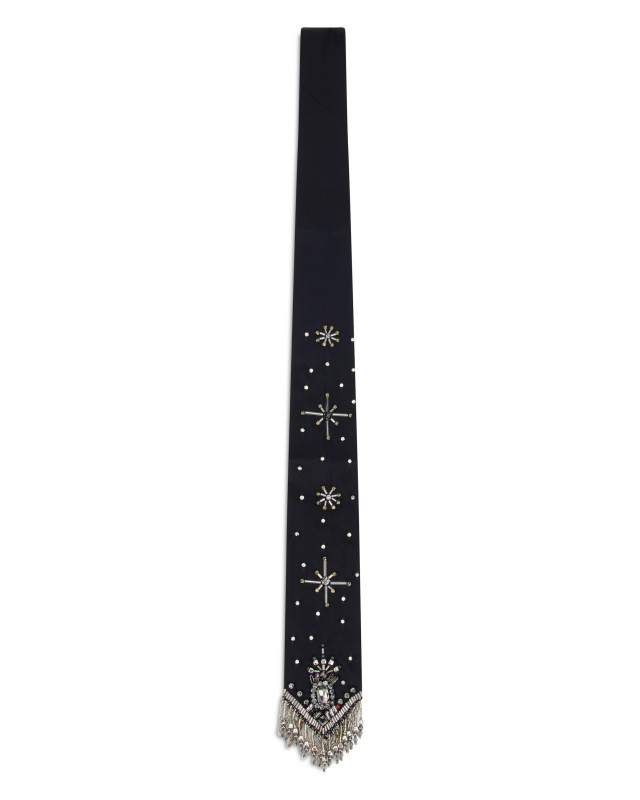 Tie with fringes and beads