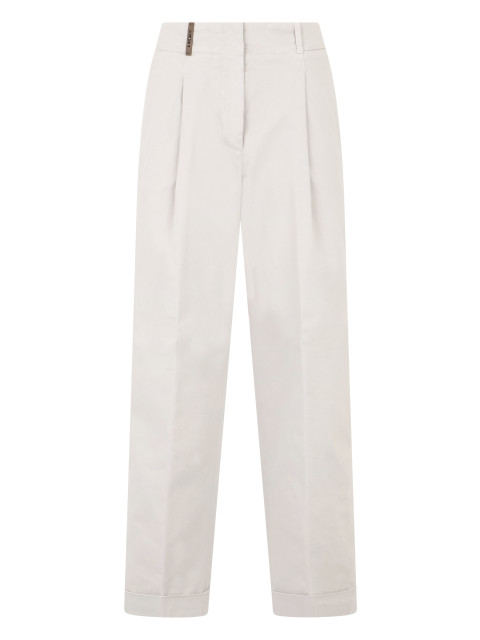 Trousers with pleats