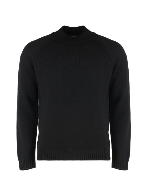 Sweater with crew neck in virgin wool