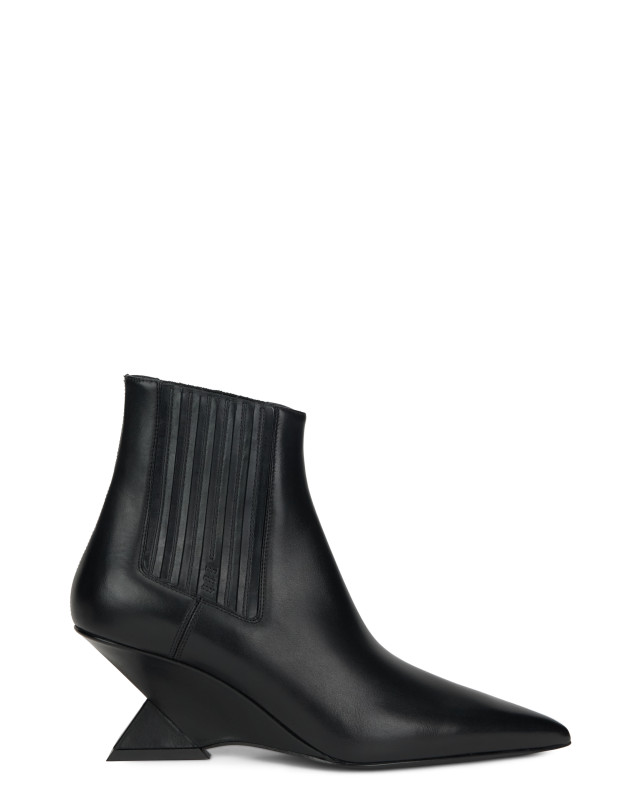 Ankle boots with heel