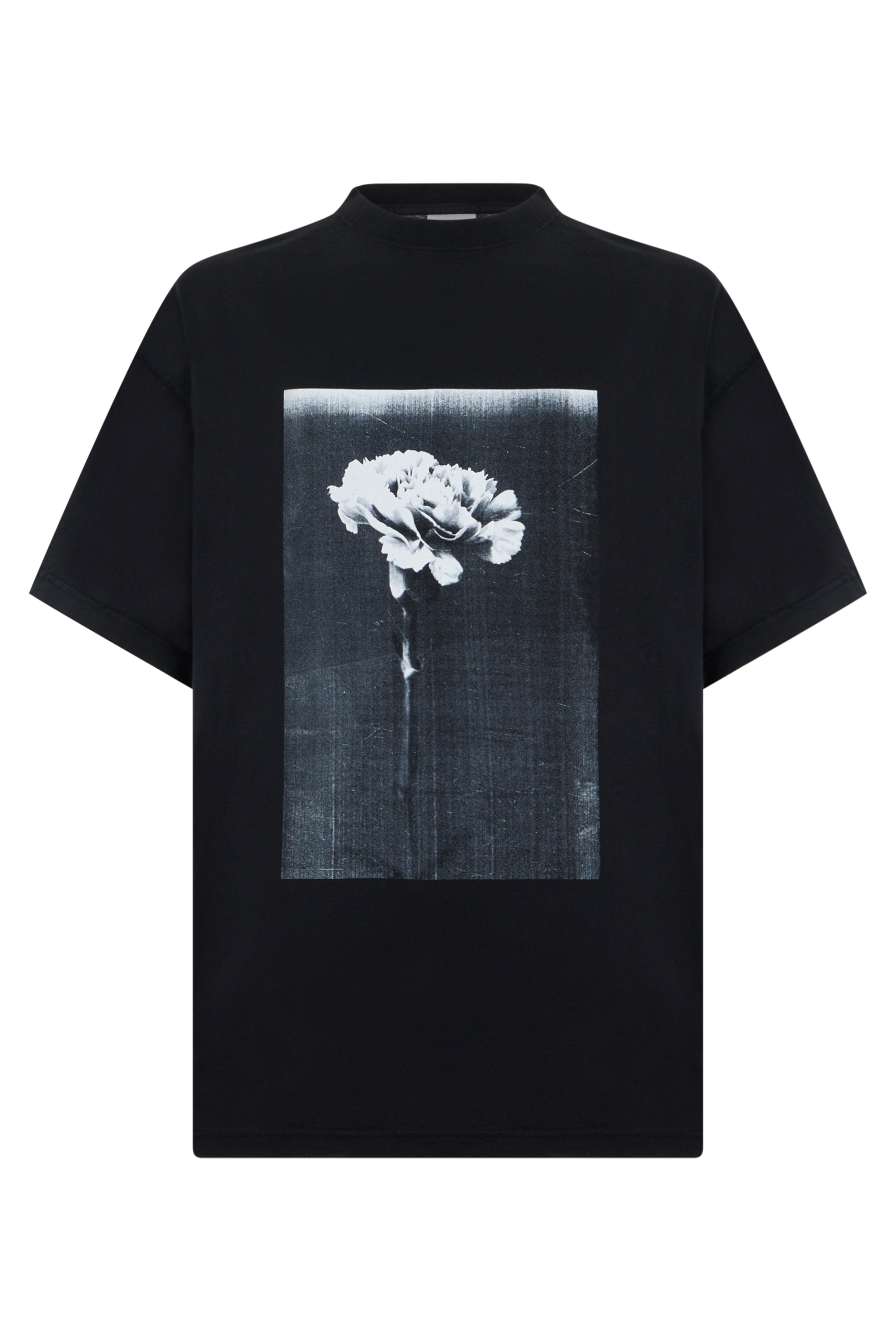T-shirt with graphic