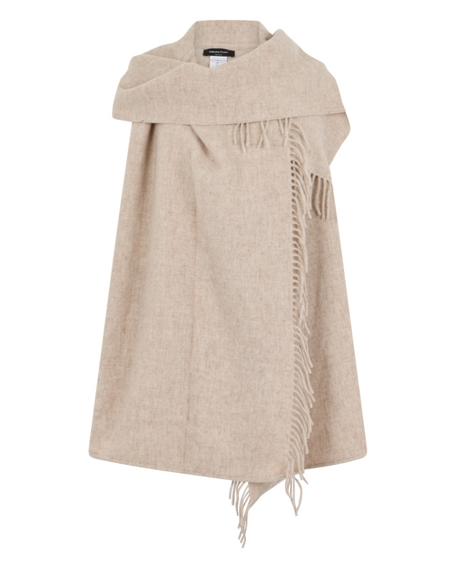 Scarf with fringes