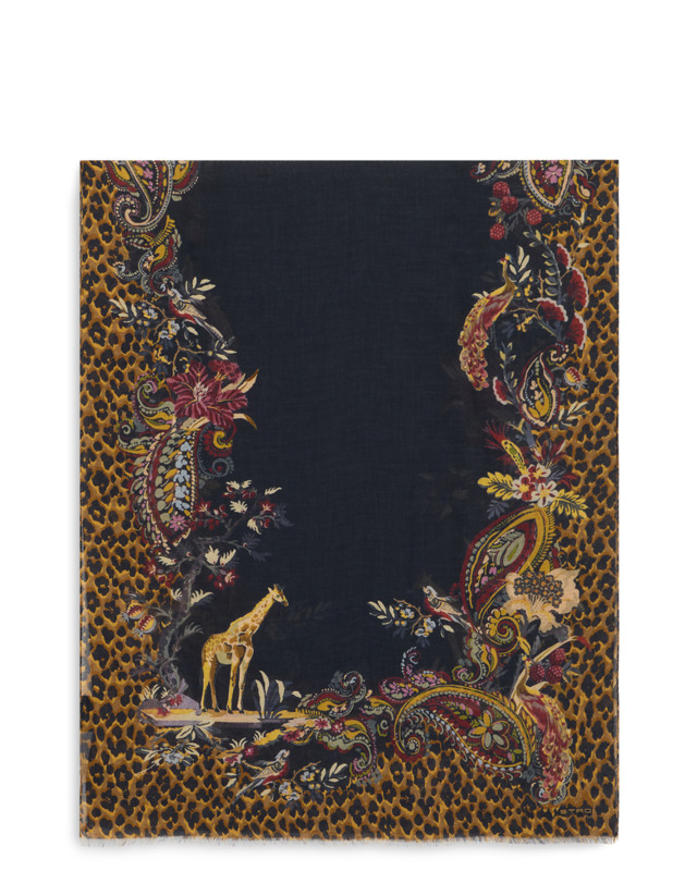 Scarf with animal print