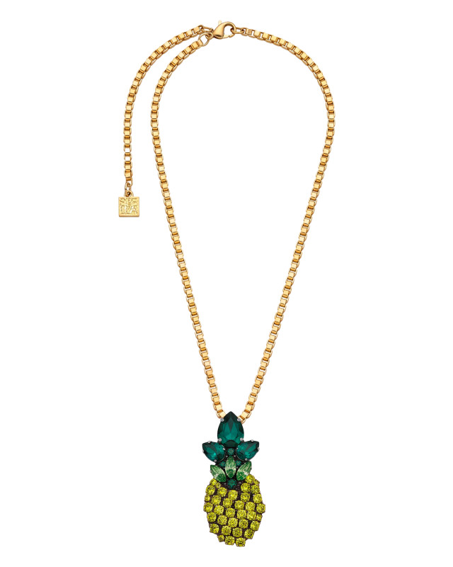 Necklace with pineapple pendant