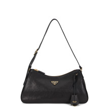 Shoulder bag in leather