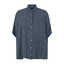 Loose linen shirt