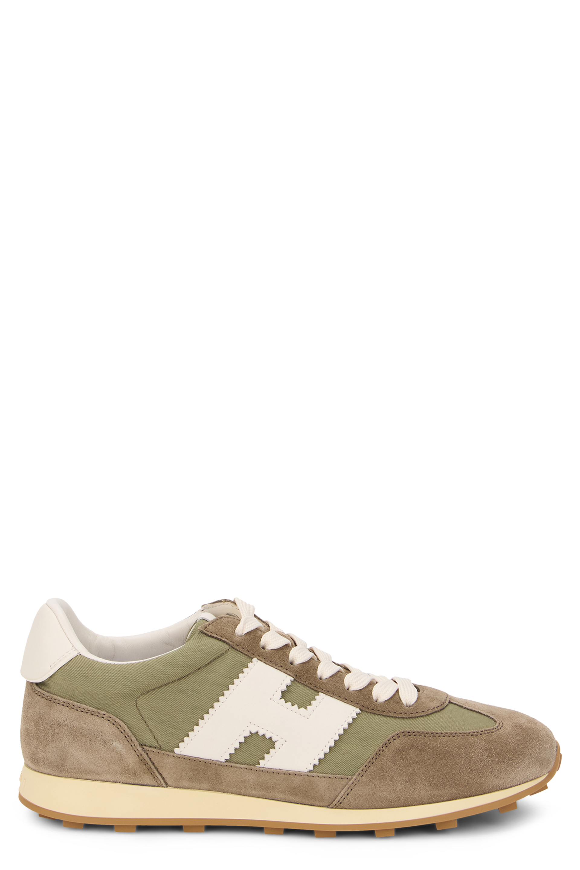 Fitted sneakers