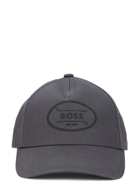 Cap with curved visor and logo