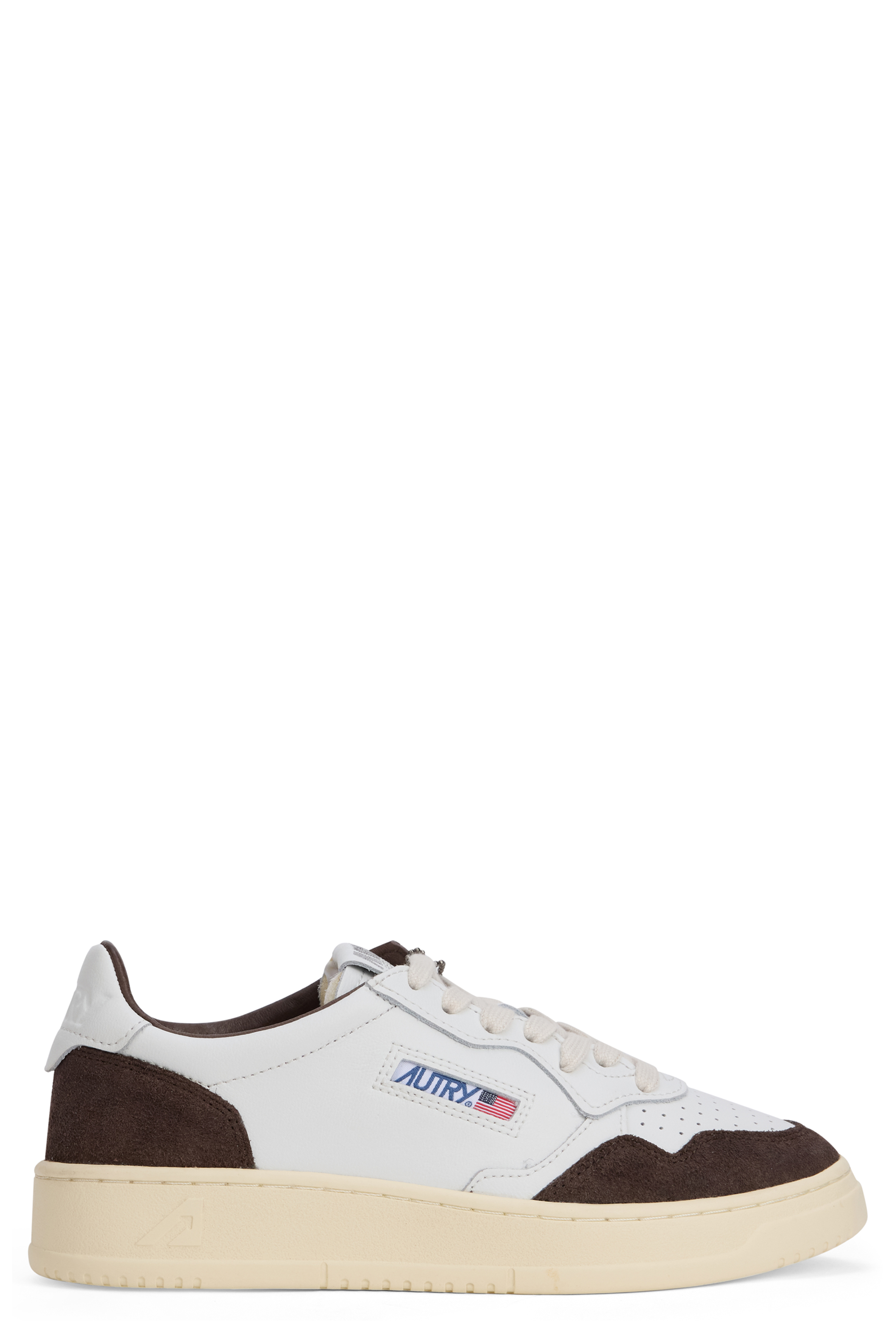 Sneakers with details in suede