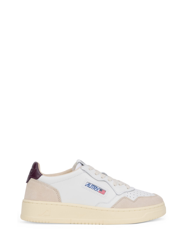 Sneakers with suede details