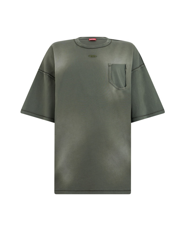T-shirt with pocket