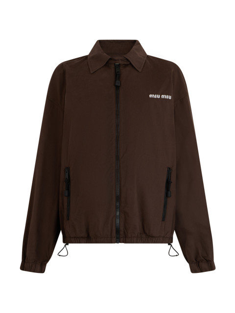 Jacket with zipper
