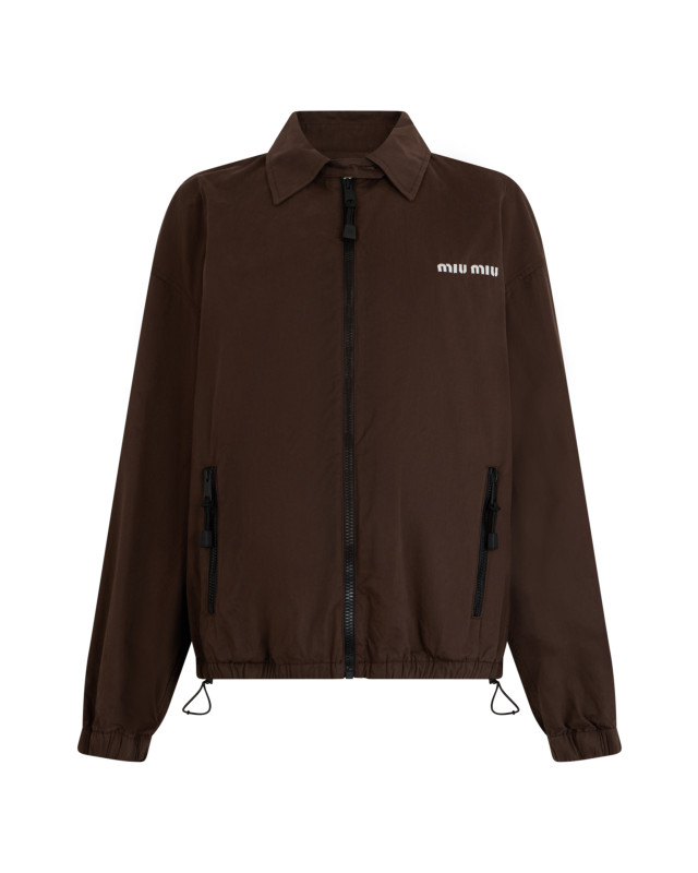 Jacket with zipper