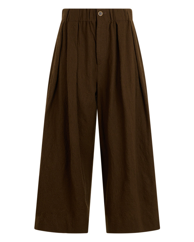 Wide pants with elastic waist