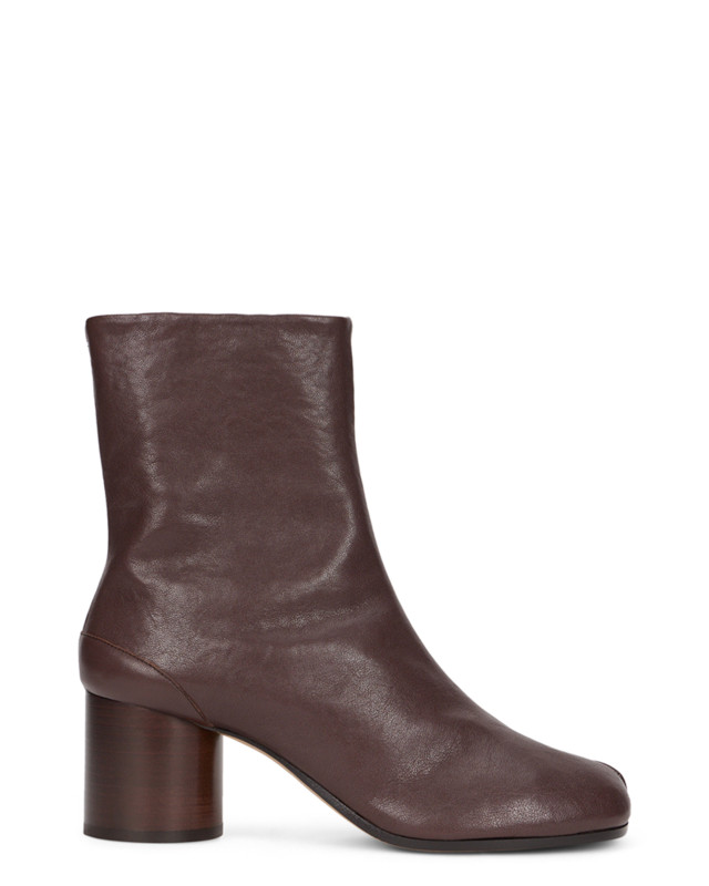 Tabi boots with heel