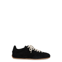 Sneakers in suede