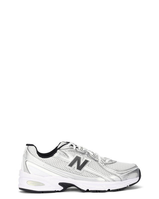 Low-top sneakers 740